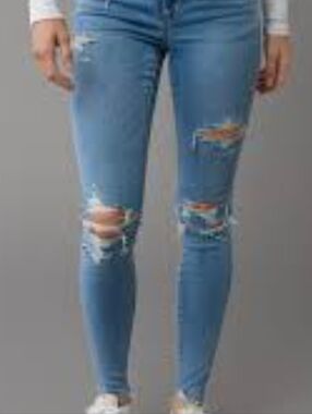 American Eagle Outfitters Light Blue Ripped Skinny Jeans